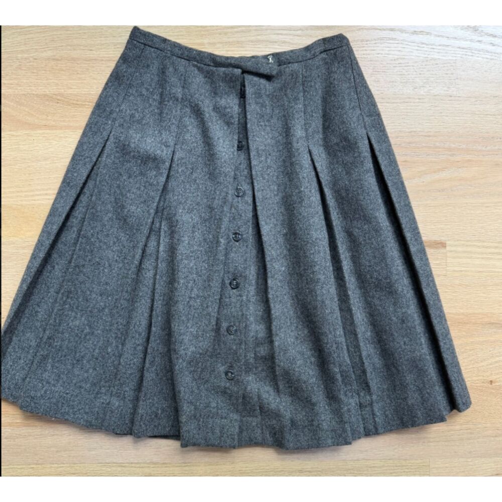 Vintage Summit of Boston Wool Gray Pleated Skirt Small 28" Waist. Grannycore